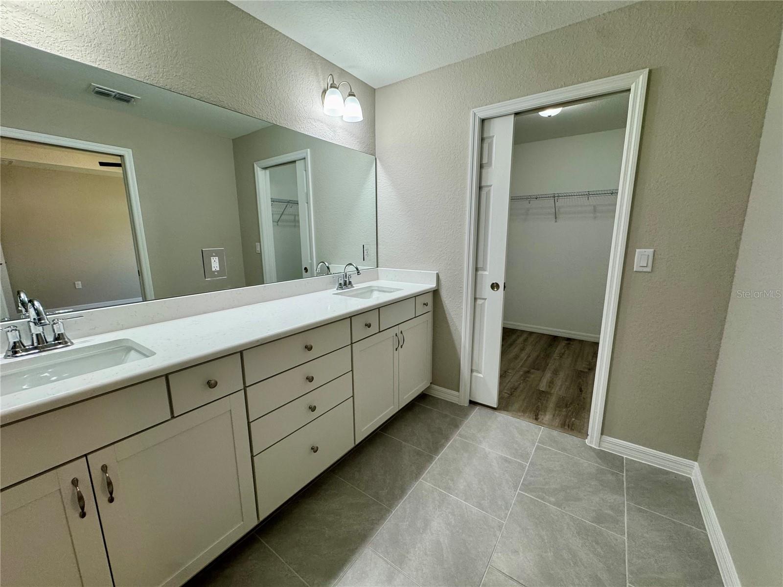 ROLLING HILLS UN 01 03 - Residential