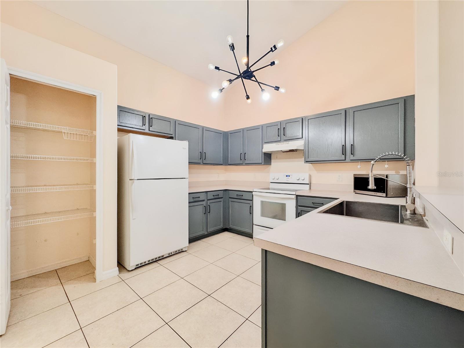 10624 CREEL COURT