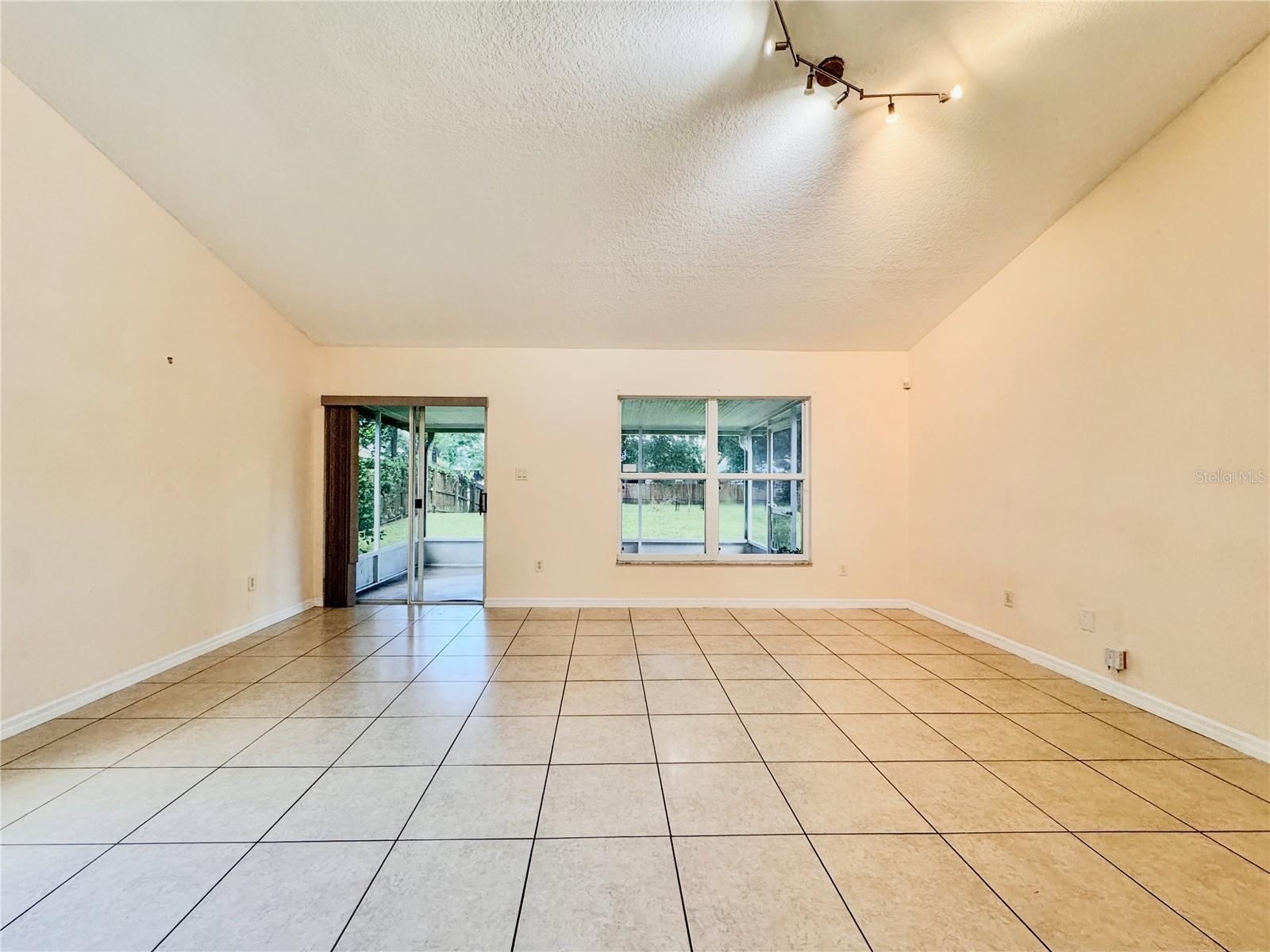 10624 CREEL COURT