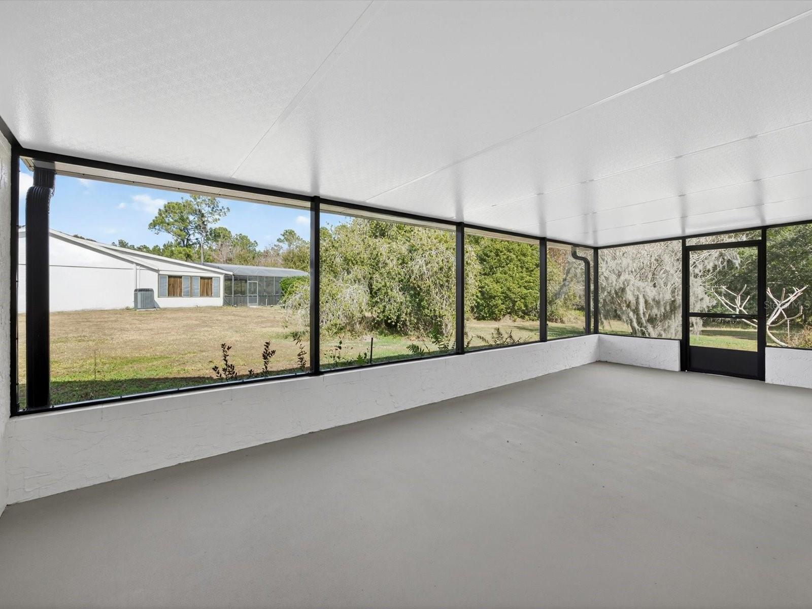 SOMERSET VILLAGE - Residential