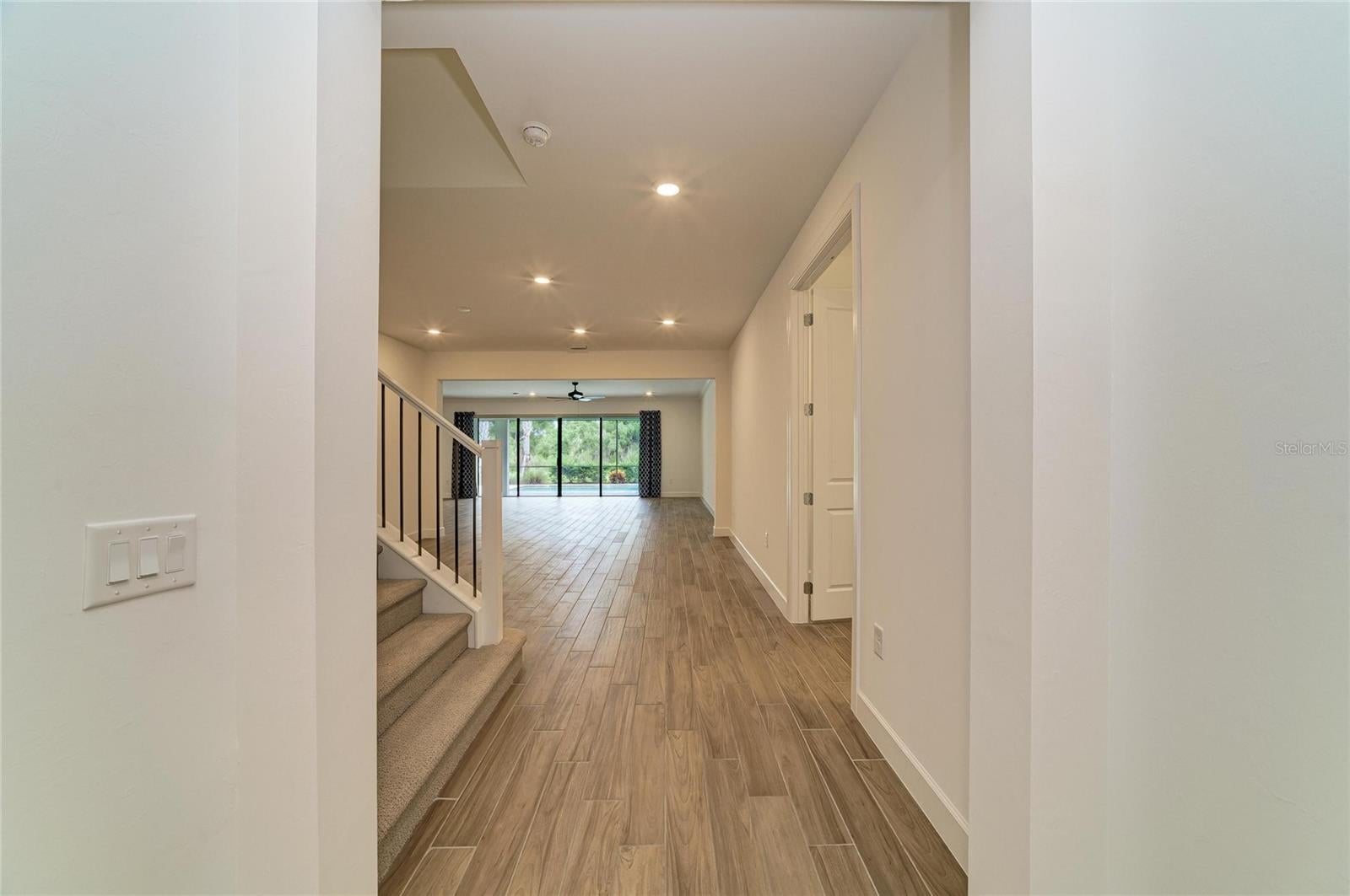 16341 HIDDEN OAK LOOP