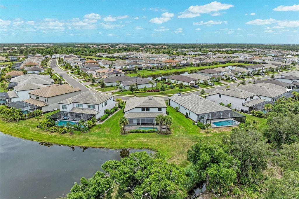 Photo of 16341 Hidden Oak Loop, Lakewood Ranch, FL 34211 (MLS # A4698344)
