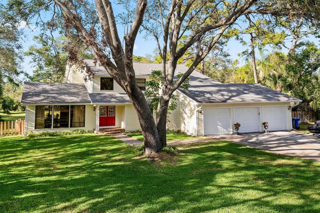 Photo of 1800 Salem Court, Dunedin, FL 34698 (MLS # TB8371514)