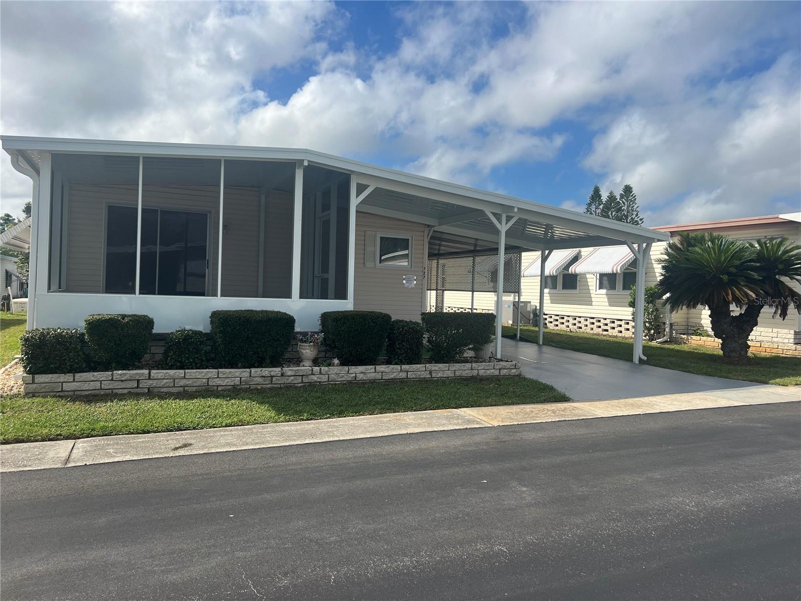PALM HILL MOBILE HOME PARK UNREC - Residential Lease