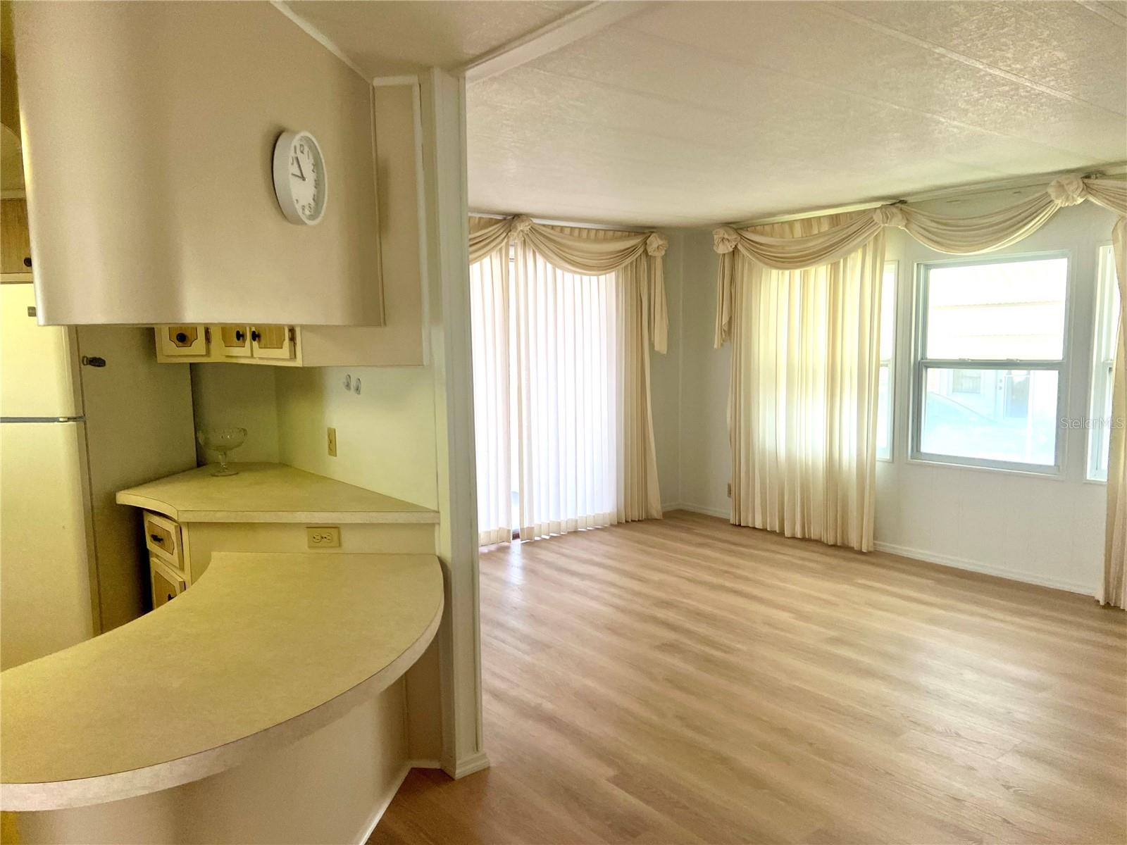 PALM HILL MOBILE HOME PARK UNREC - Residential Lease