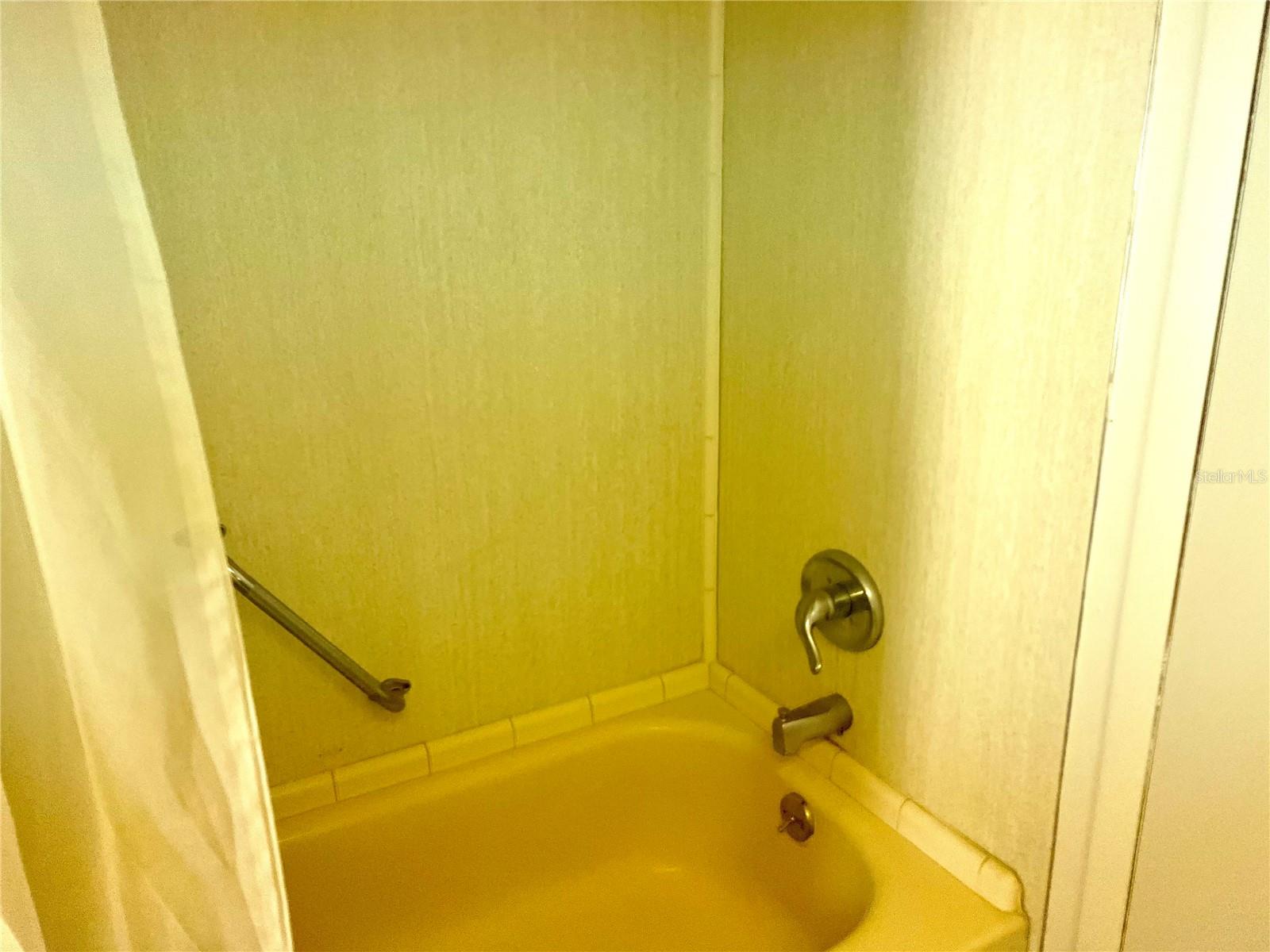 PALM HILL MOBILE HOME PARK UNREC - Residential Lease