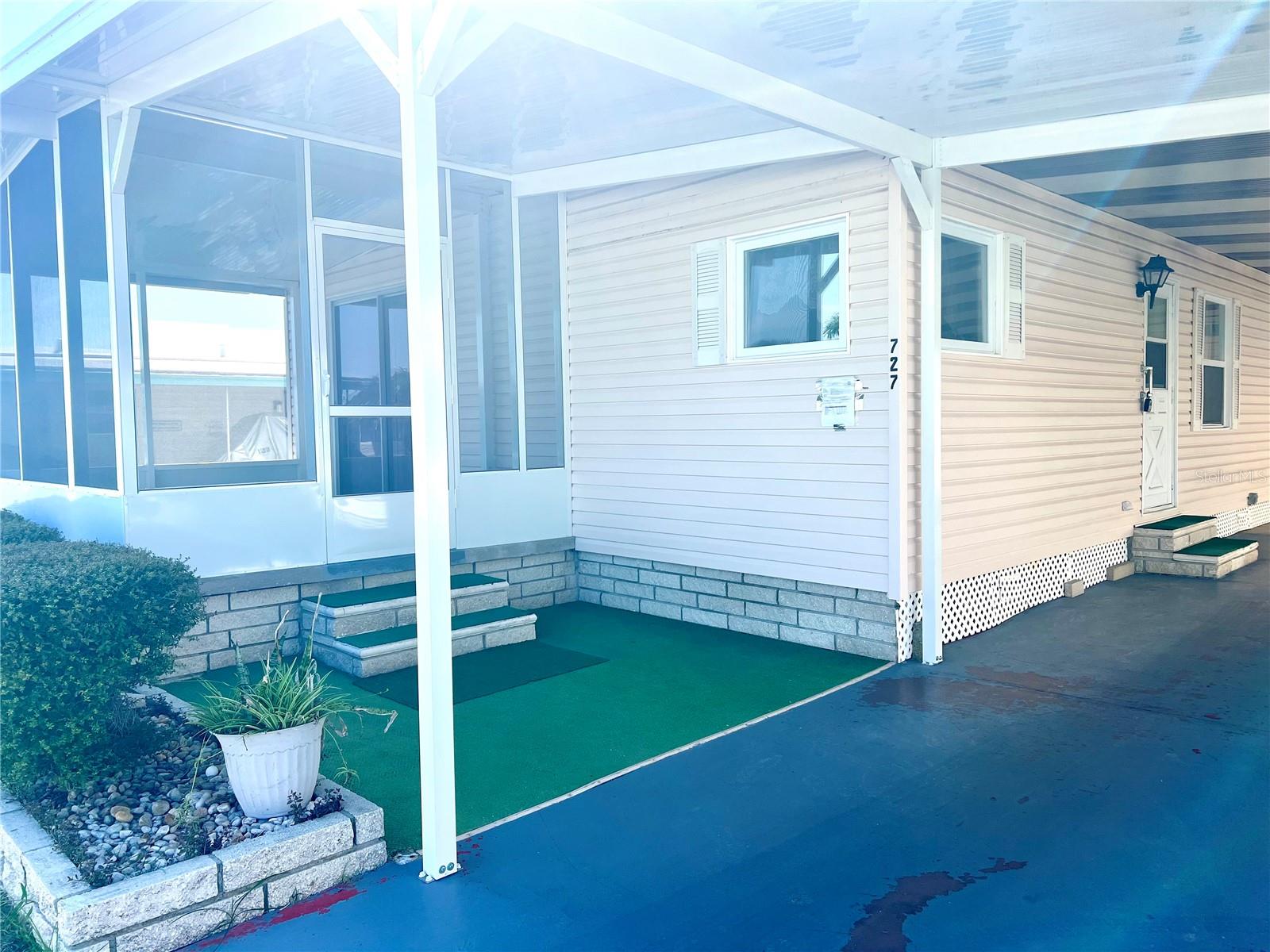 PALM HILL MOBILE HOME PARK UNREC - Residential Lease
