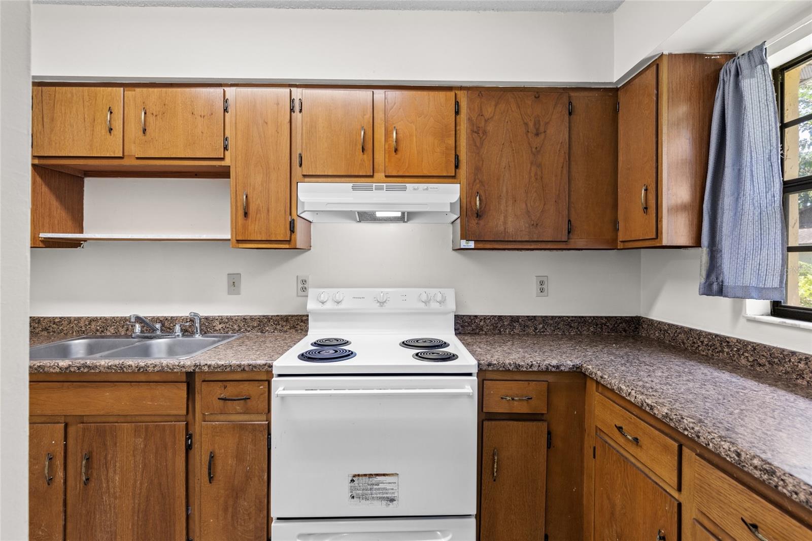 3418 NW 21ST DRIVE E-3