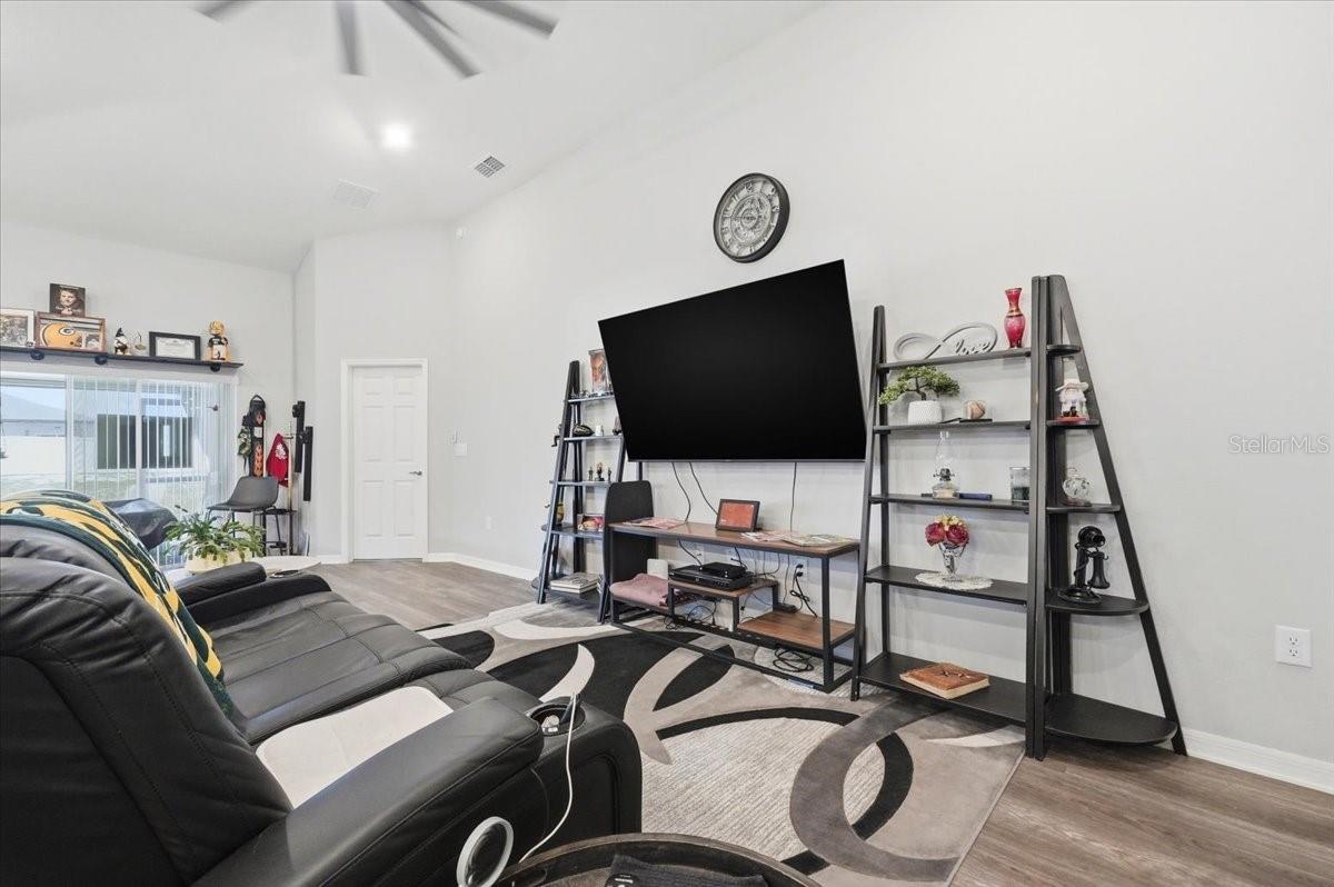 HIGHLAND MDWS PH 7 - Residential