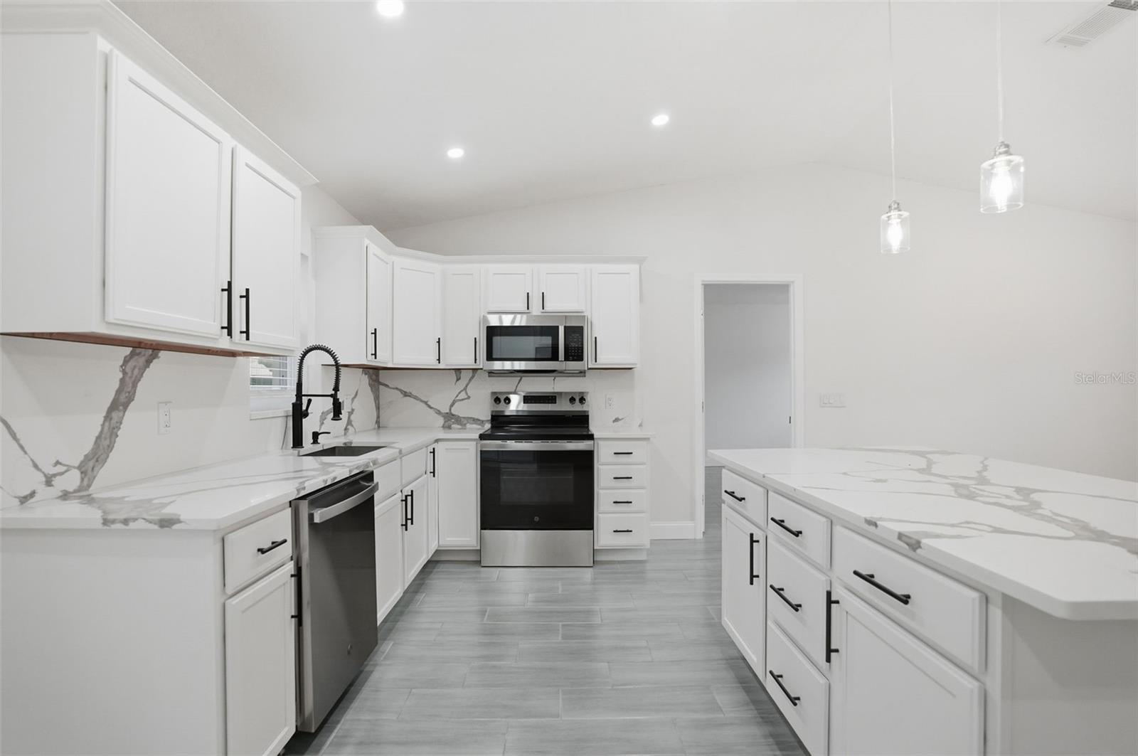 HIGHLAND LAKES - Residential