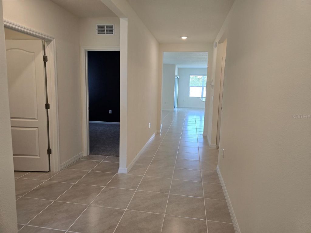 Photo of 5002 Foxglove Circle, Lakeland, FL 33811 (MLS # L4956180)