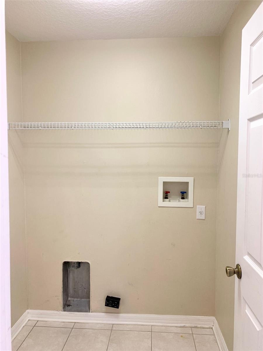 CHASE GROVES UNIT 3 - Residential Lease