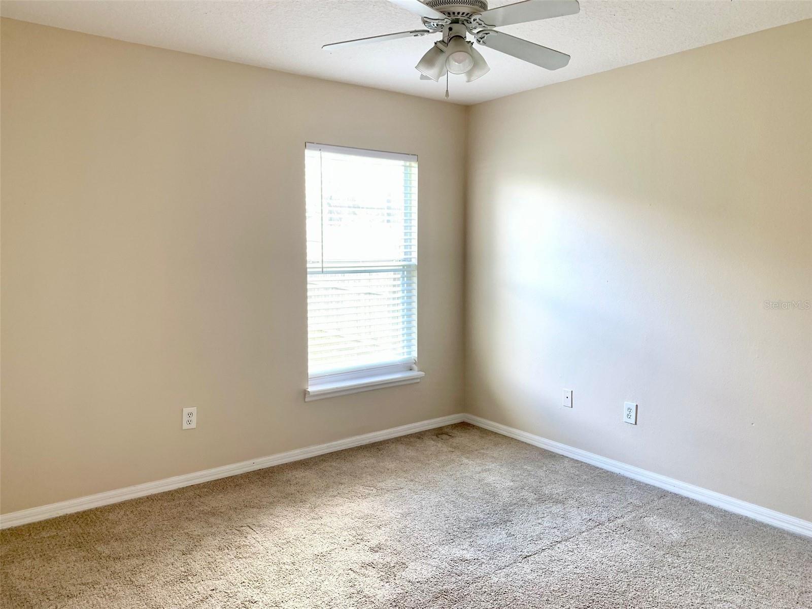 CHASE GROVES UNIT 3 - Residential Lease