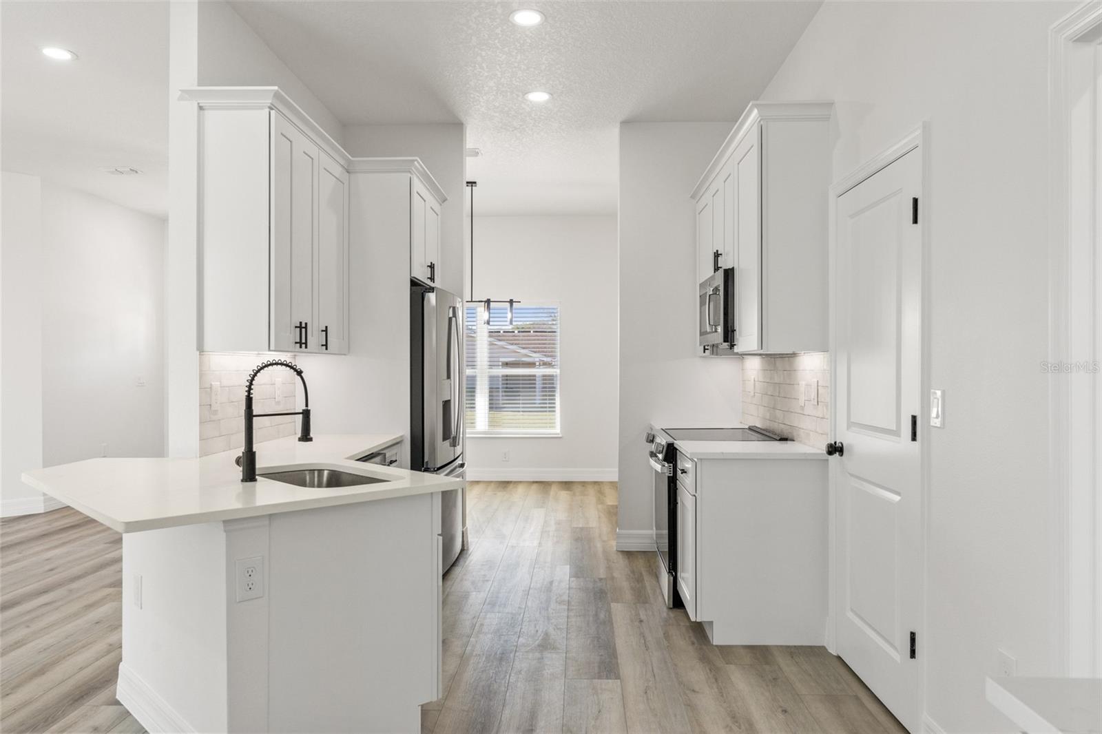 BEACON WOODS VILLAGE - Residential