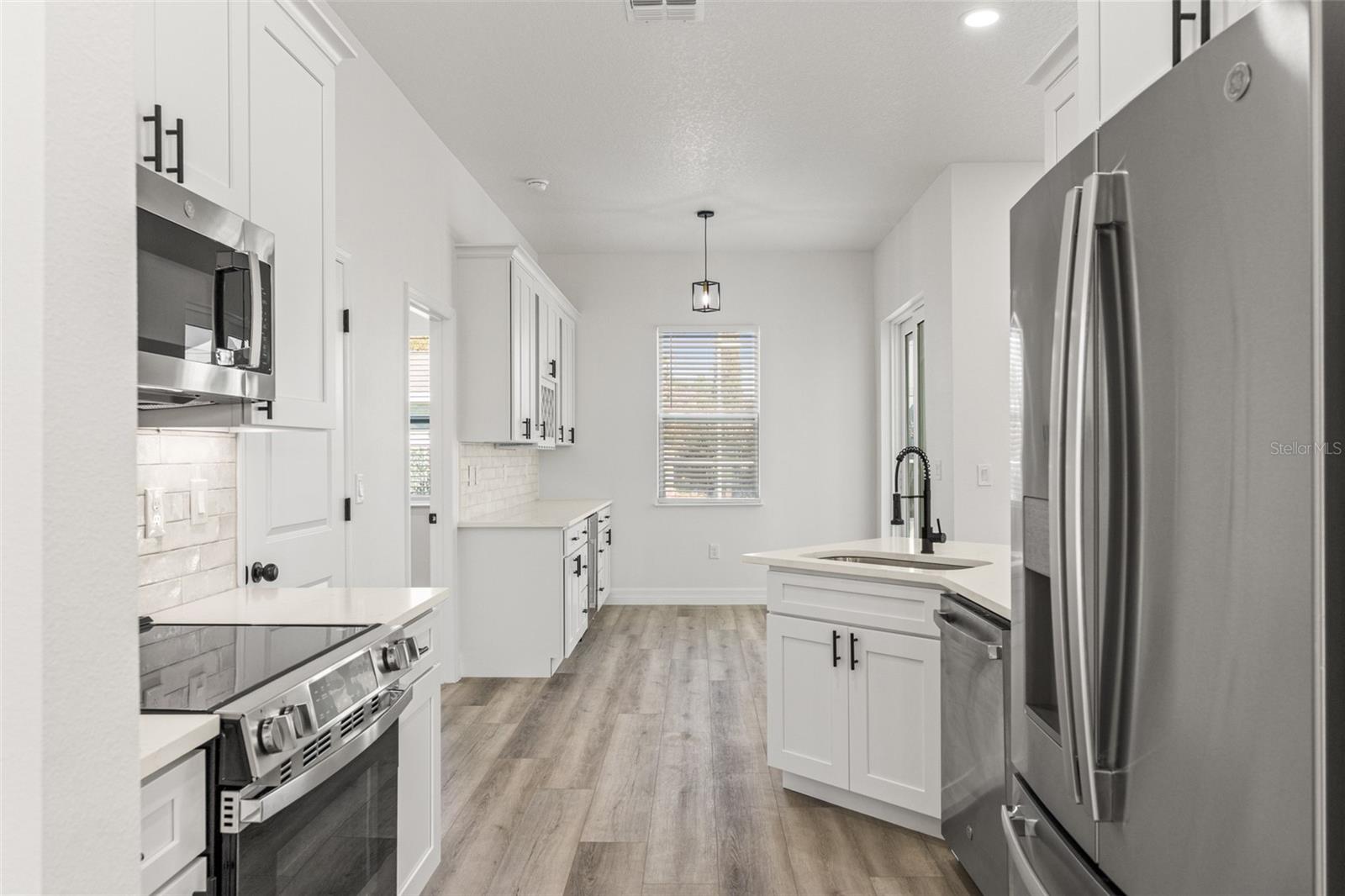 BEACON WOODS VILLAGE - Residential