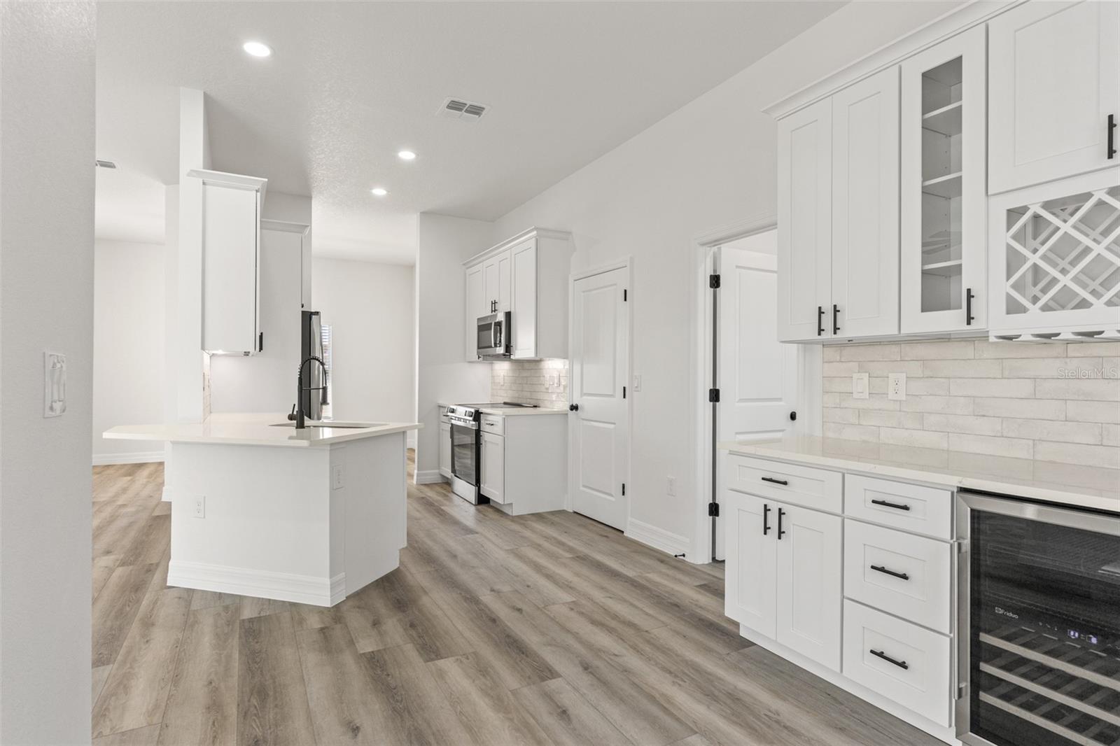 BEACON WOODS VILLAGE - Residential