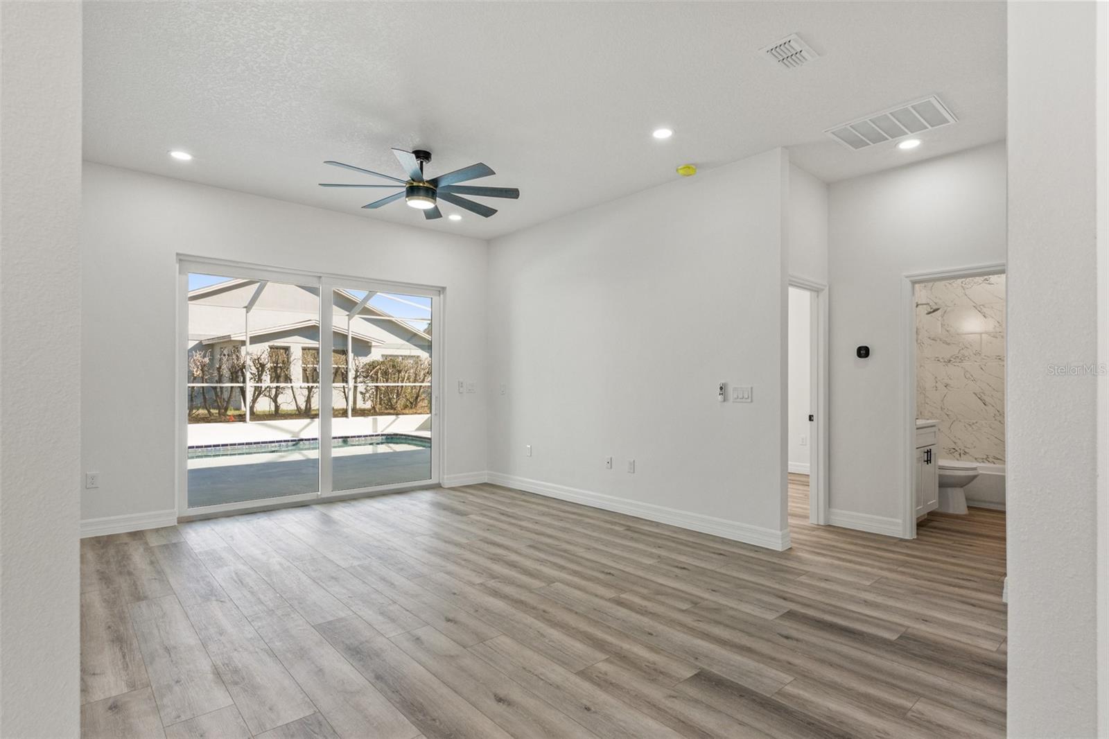 BEACON WOODS VILLAGE - Residential