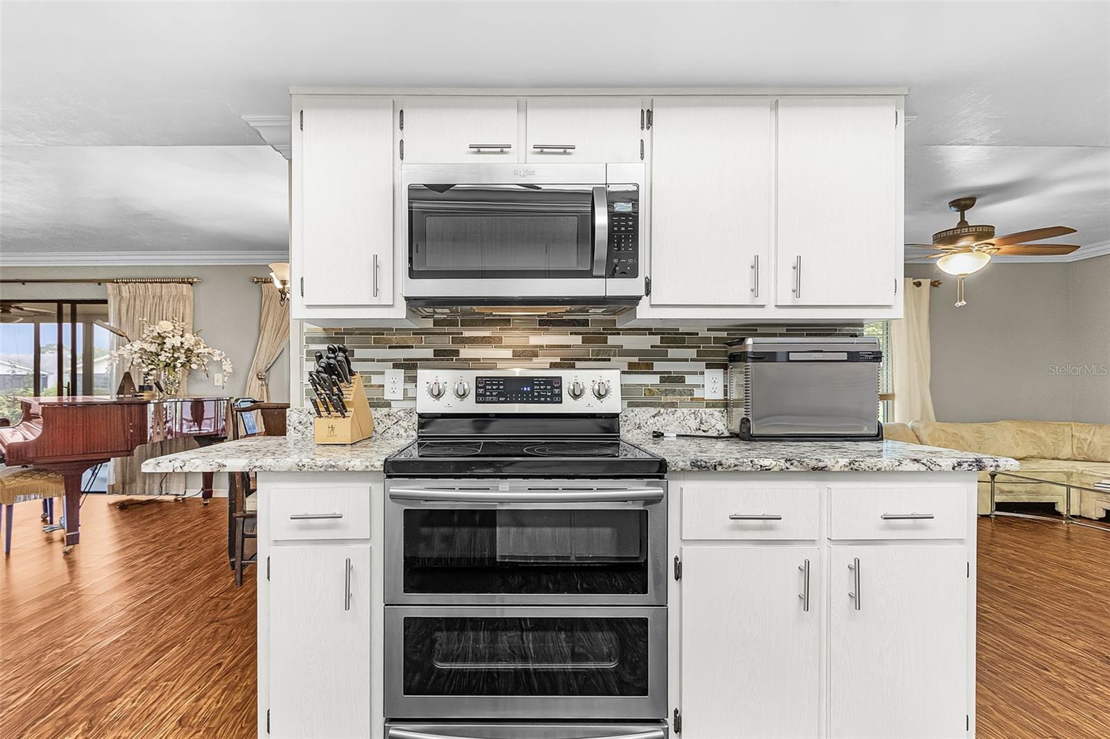 WHISKEY CREEK VILGE GREEN S EC 12 OR 1614 PG 1187 - Residential