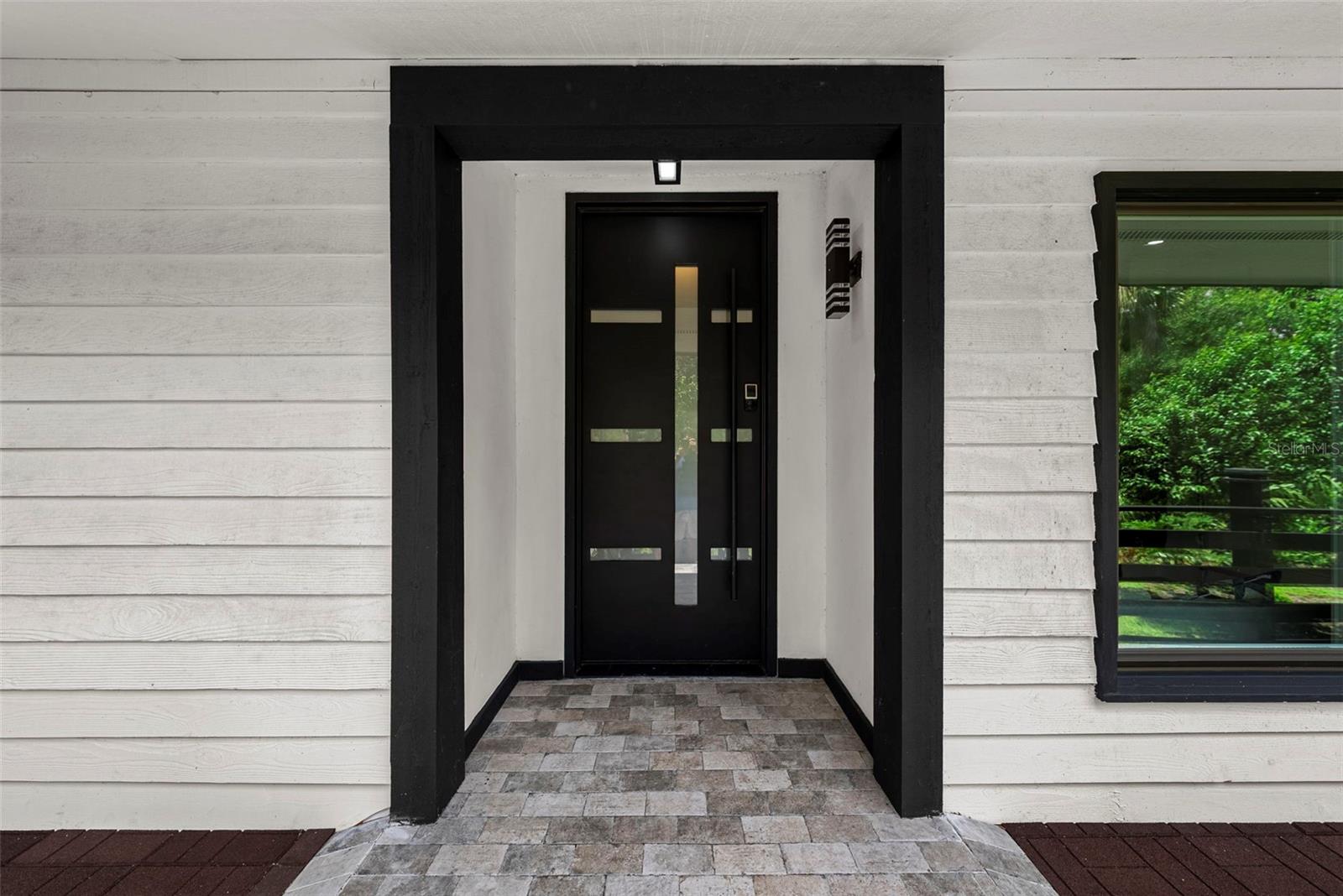 900 OAK HOLLOW PLACE