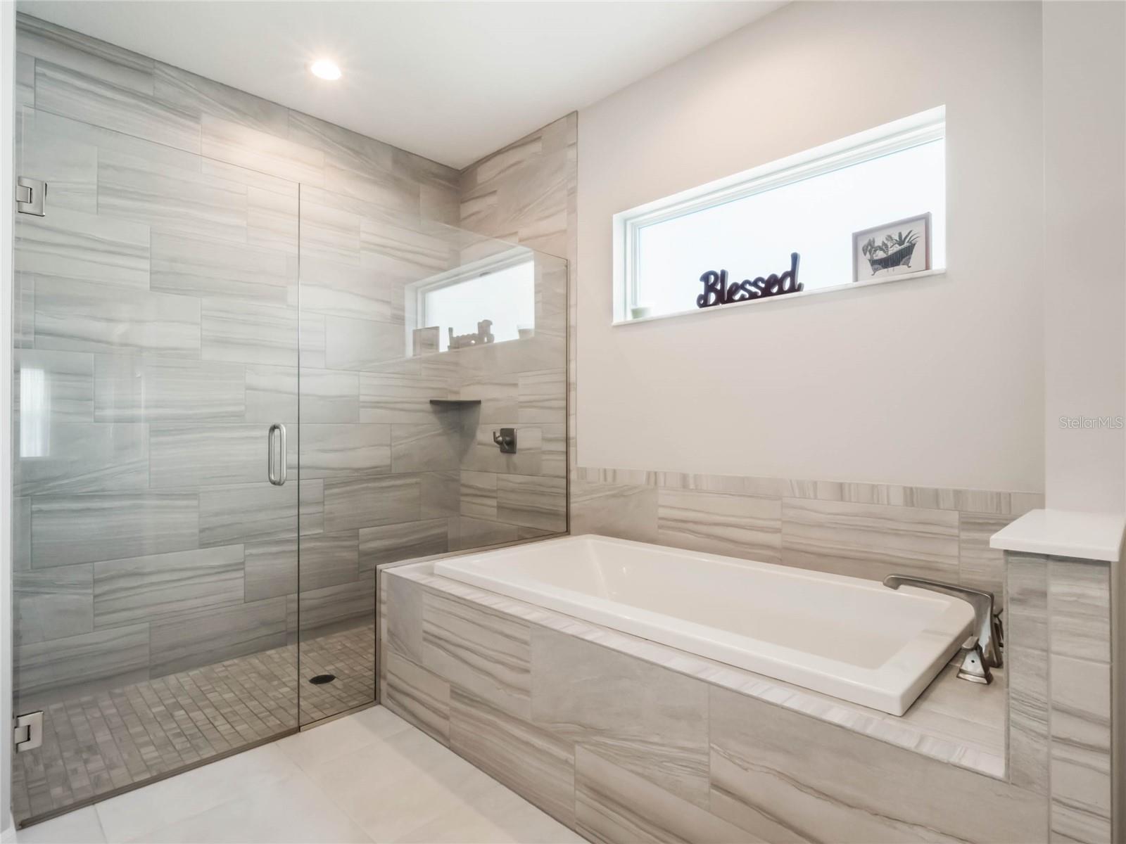 EVERGREEN ESTATE - Residential