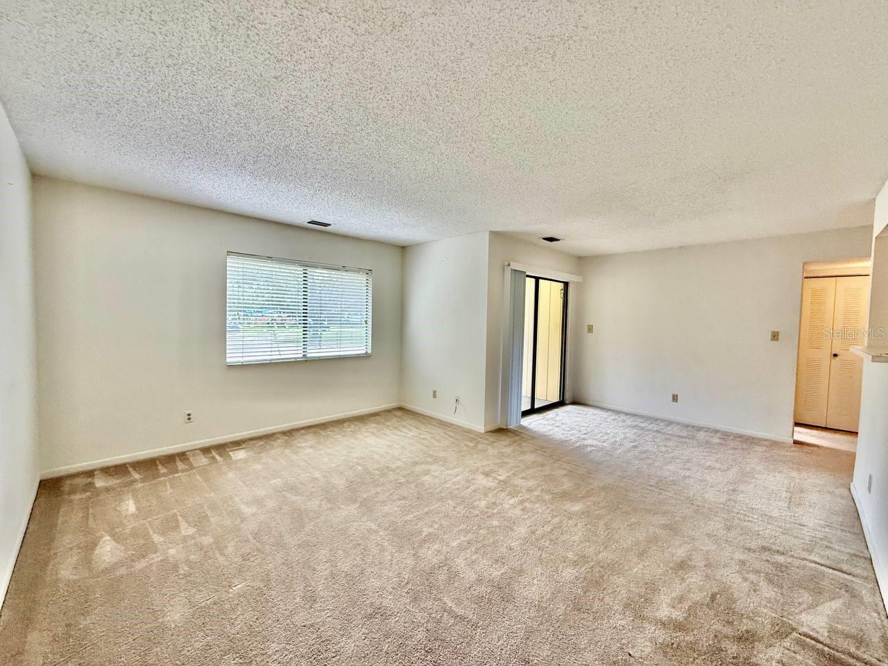 STONE CREEK POINTE A CONDOMINI - Residential Lease
