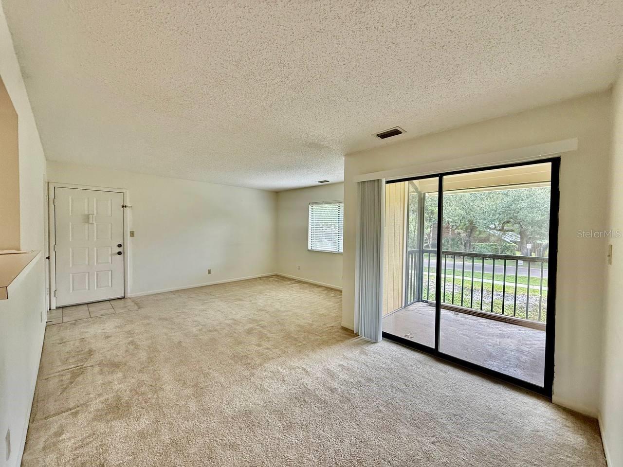 STONE CREEK POINTE A CONDOMINI - Residential Lease