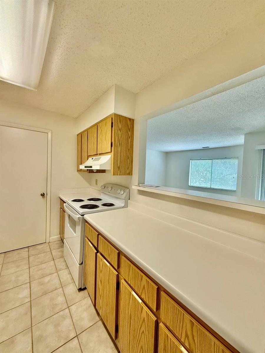 STONE CREEK POINTE A CONDOMINI - Residential Lease