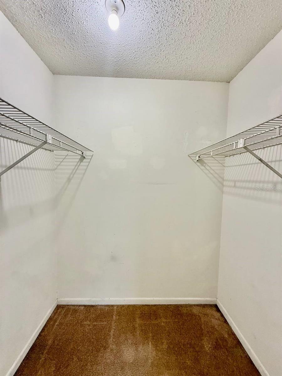 STONE CREEK POINTE A CONDOMINI - Residential Lease