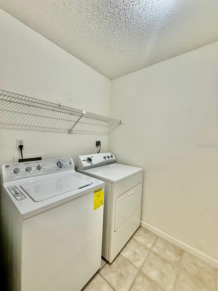 STONE CREEK POINTE A CONDOMINI - Residential Lease
