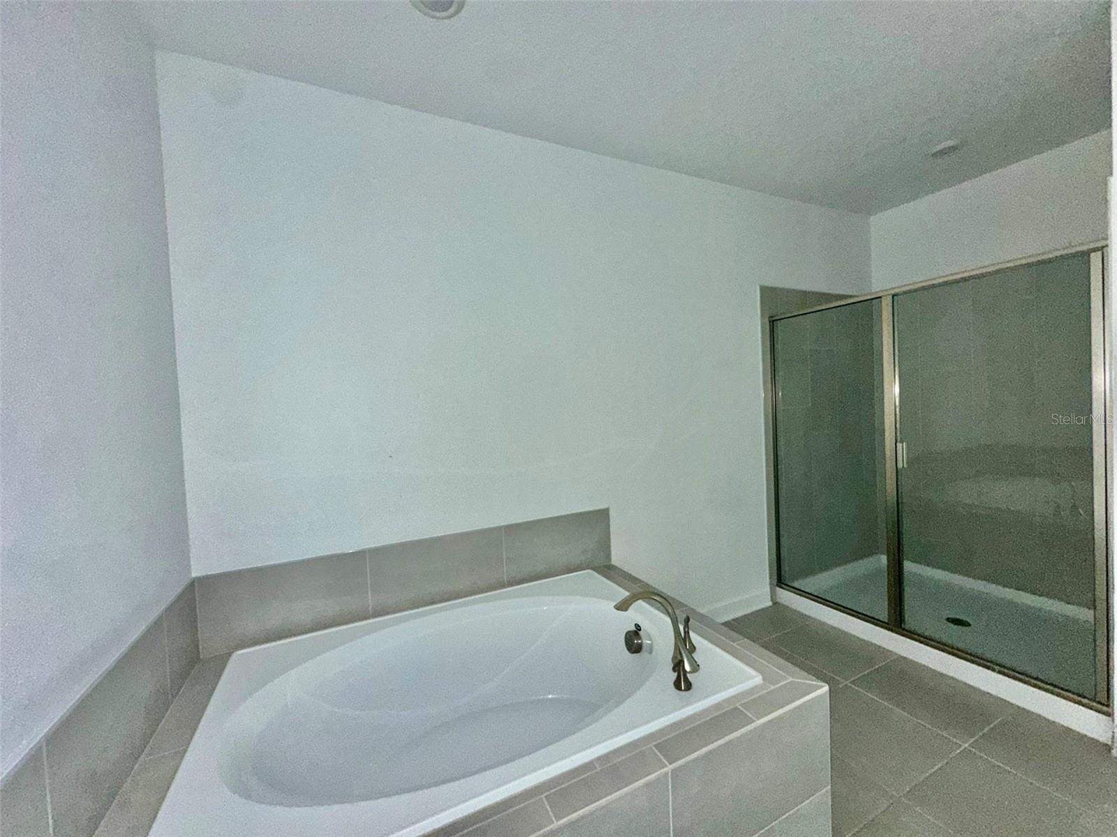 BRIDGEWALK PH 1B 2A & 2B - Residential Lease