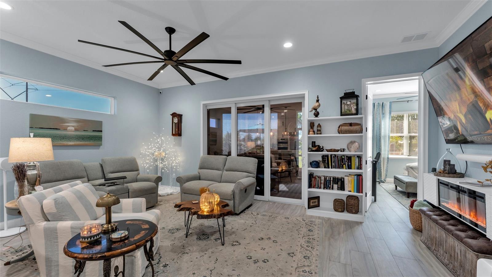 BAY LAKE RESIDENCE - Residential