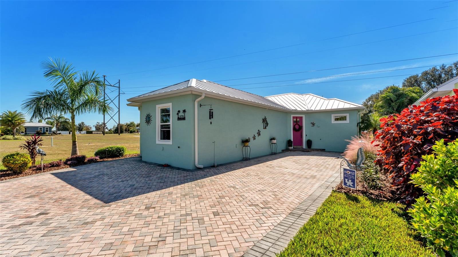 BAY LAKE RESIDENCE - Residential