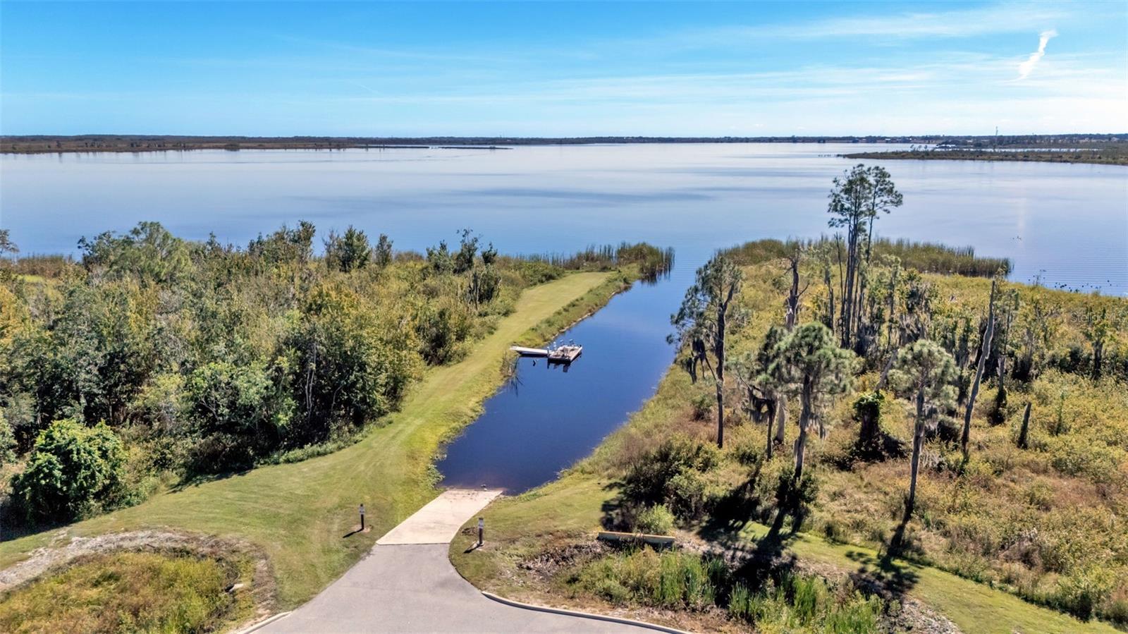 BAY LAKE RESIDENCE - Residential