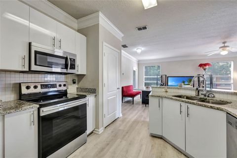 Condominium in ORLANDO FL 19914 VILLA CREEK DRIVE 8.jpg