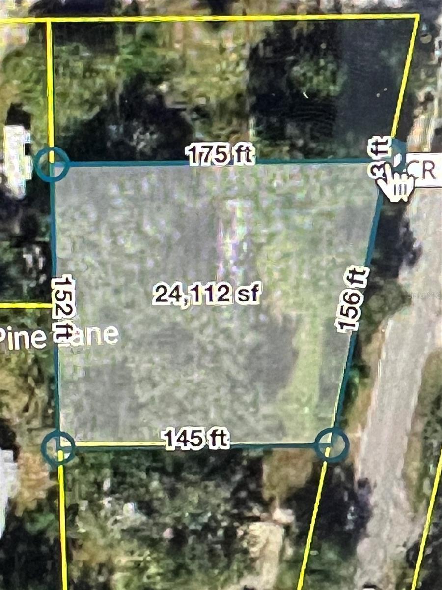 NO HOMEOWNER ASSOCIATION / HALF ACRE PROPERTY WITH A SINGLE WIDE 3 BEDROOMS / 2 BATHS MOBILE HOME IN THE MIDDLE OF BEAUTIFUL DAVENPORT, THIS COULD BE AN INVESTMENT , PRIMARY HOME OR A HALF ACRE TO BUILD YOUR DREAM HOME. COME AND VIEW IT TODAY !!!