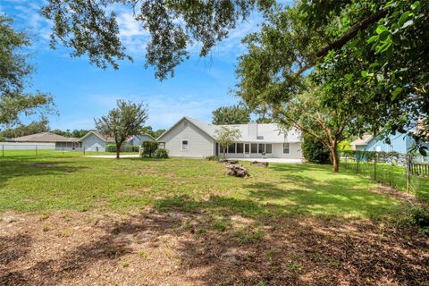 A home in WINTER HAVEN