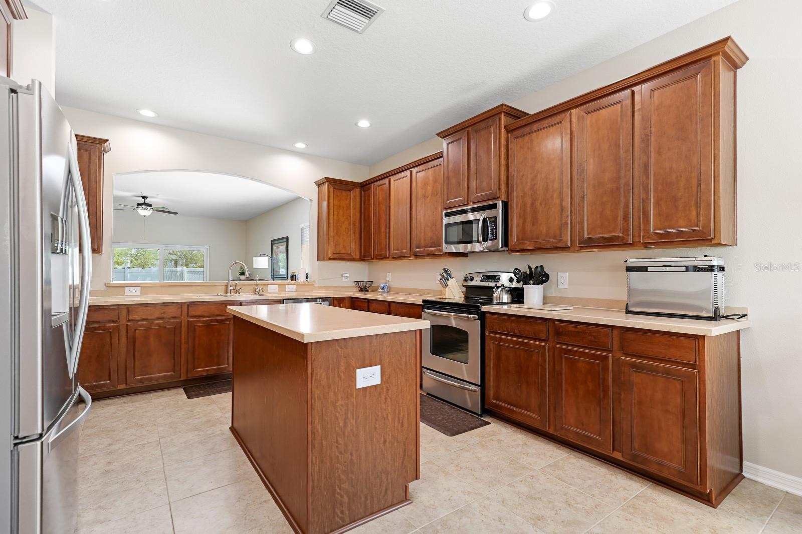 10536 SHADY PRESERVE DRIVE