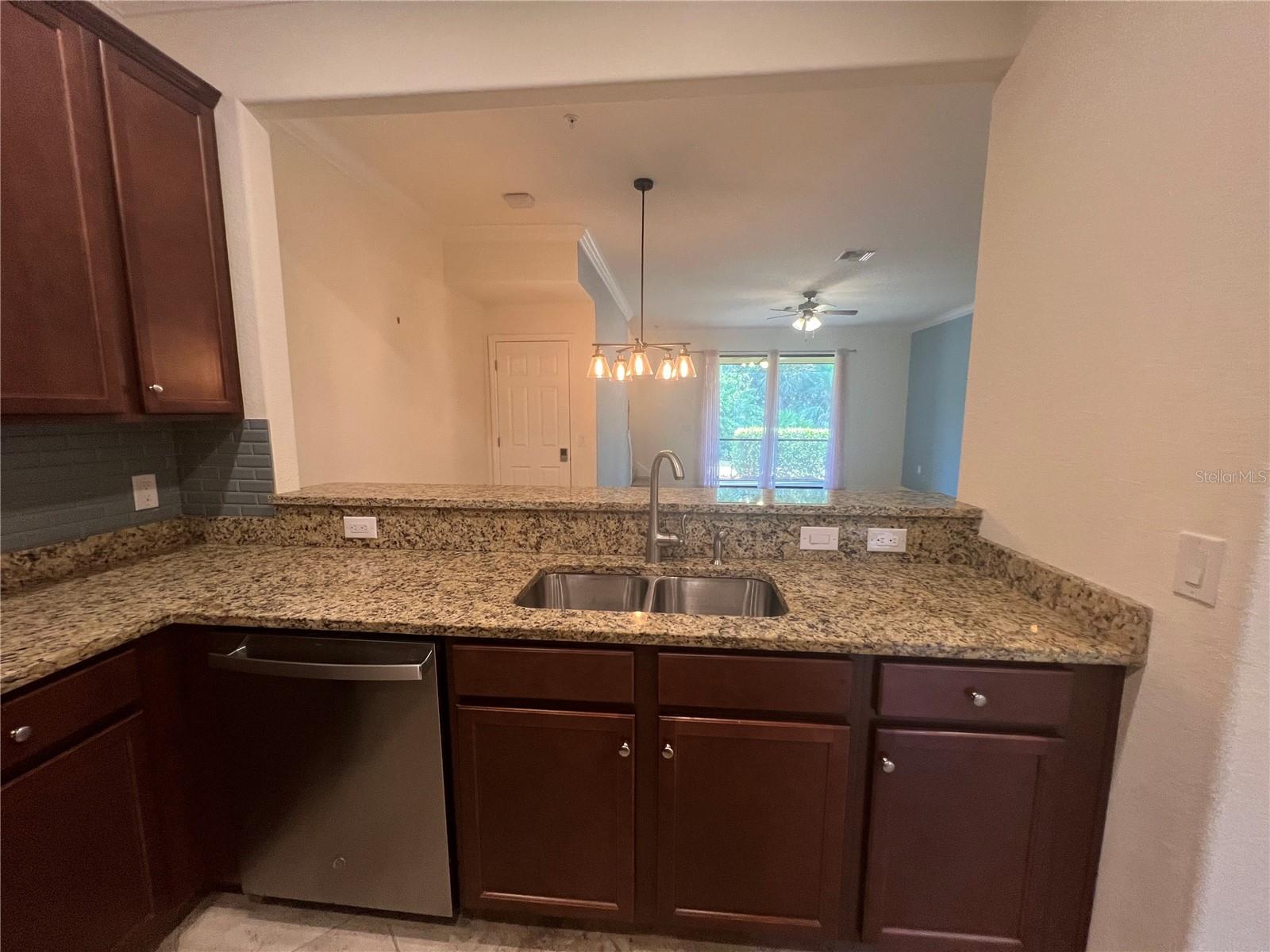 GRAN PARADISO TWNHMS 1B - Residential Lease