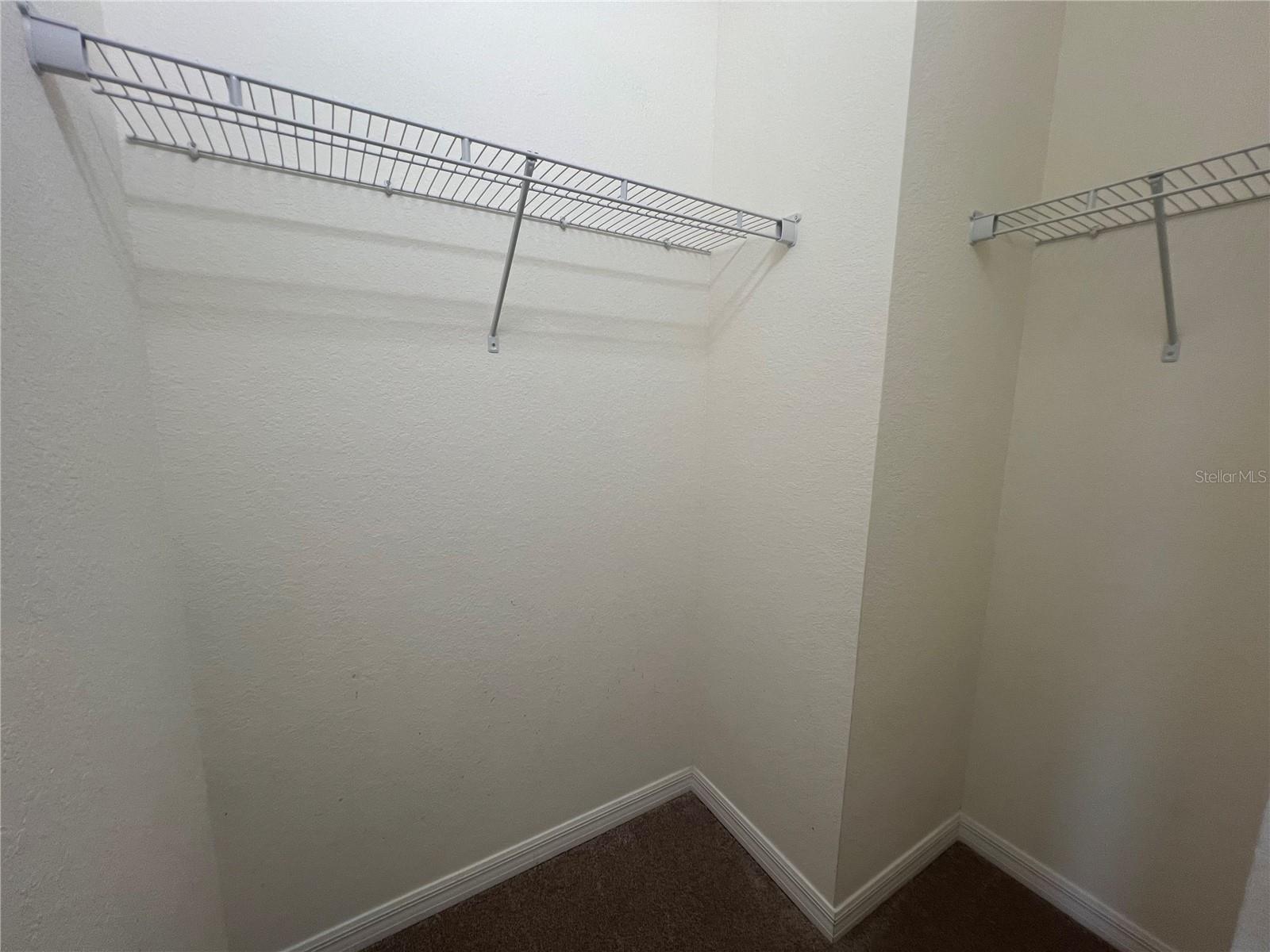 GRAN PARADISO TWNHMS 1B - Residential Lease