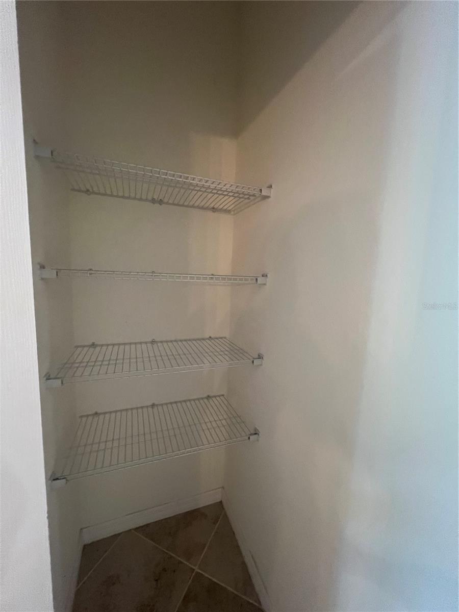 GRAN PARADISO TWNHMS 1B - Residential Lease