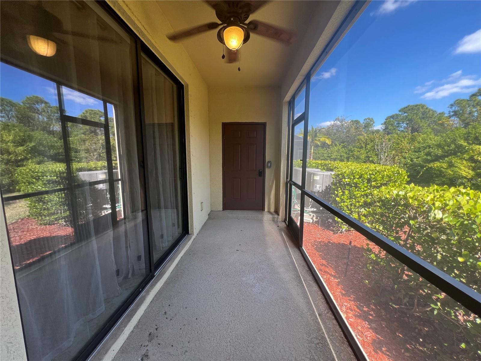 GRAN PARADISO TWNHMS 1B - Residential Lease