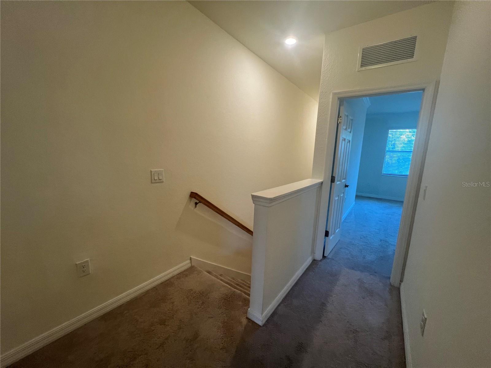 GRAN PARADISO TWNHMS 1B - Residential Lease