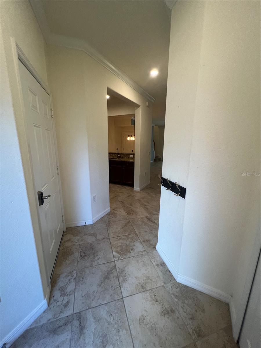 GRAN PARADISO TWNHMS 1B - Residential Lease