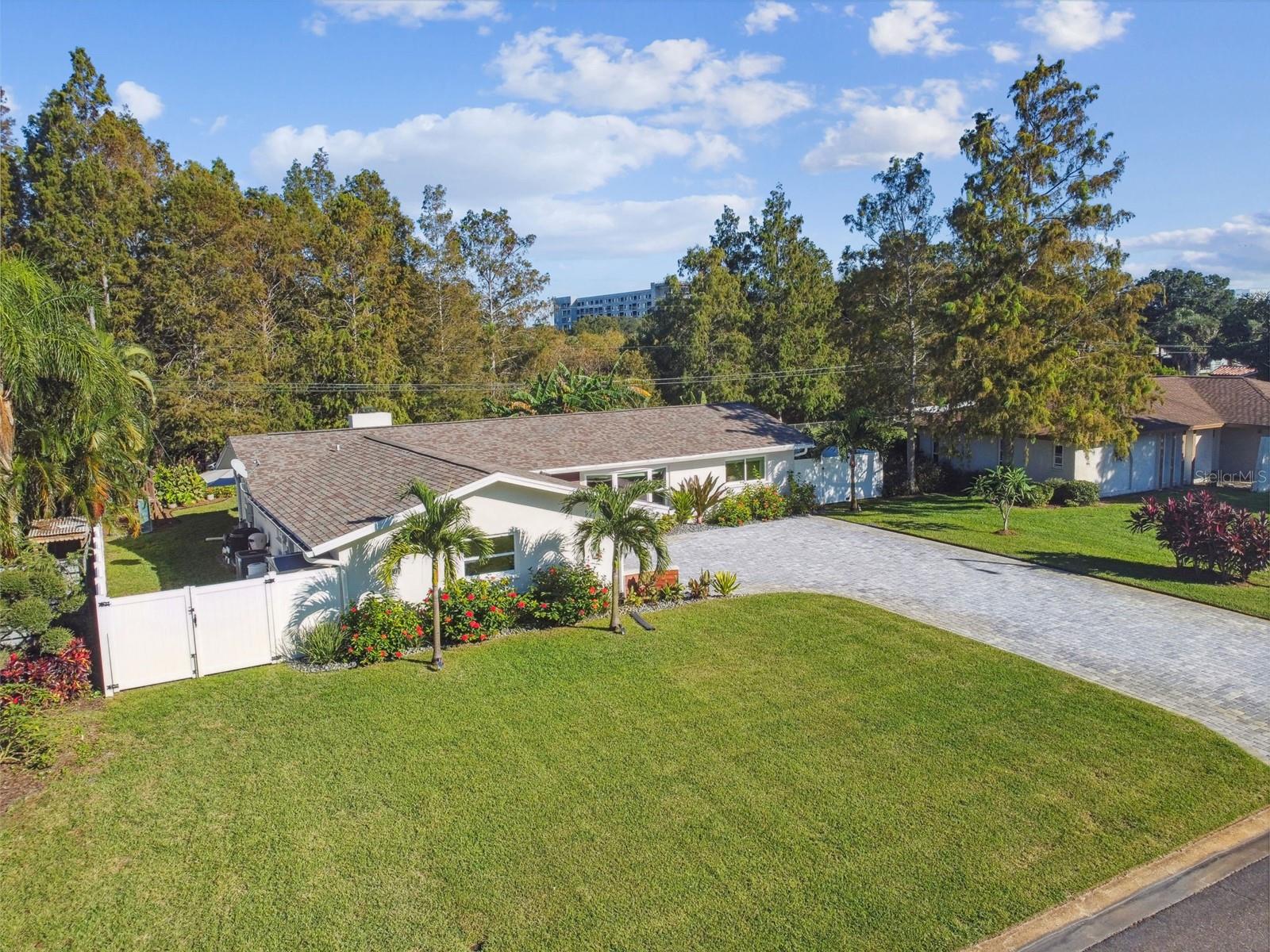 BROADWATER - Residential