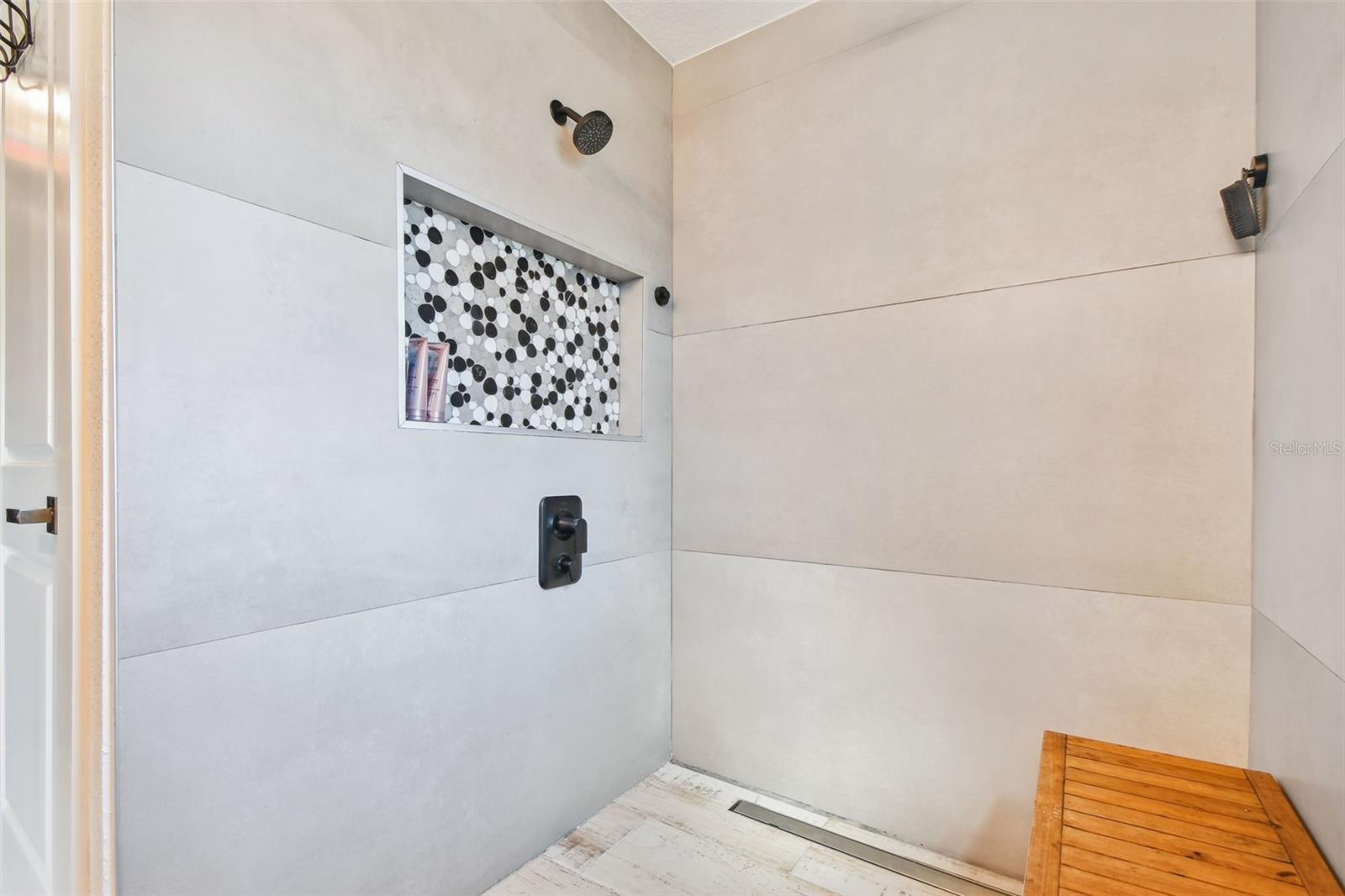 BROADWATER - Residential