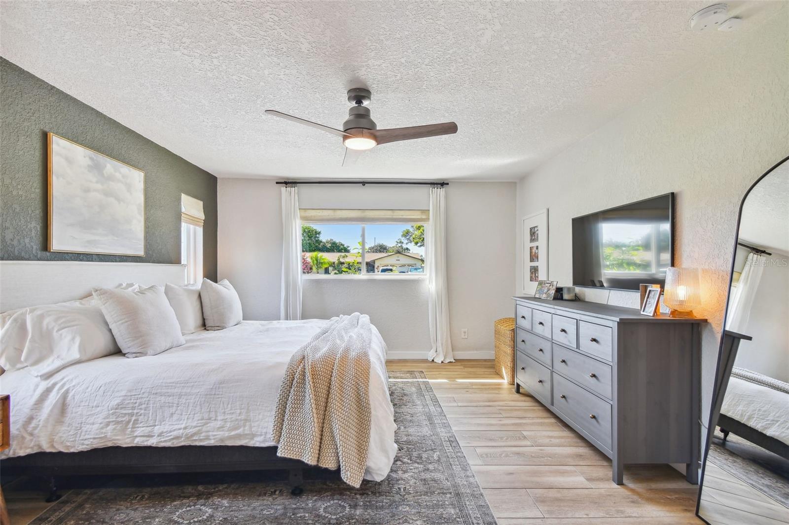 BROADWATER - Residential