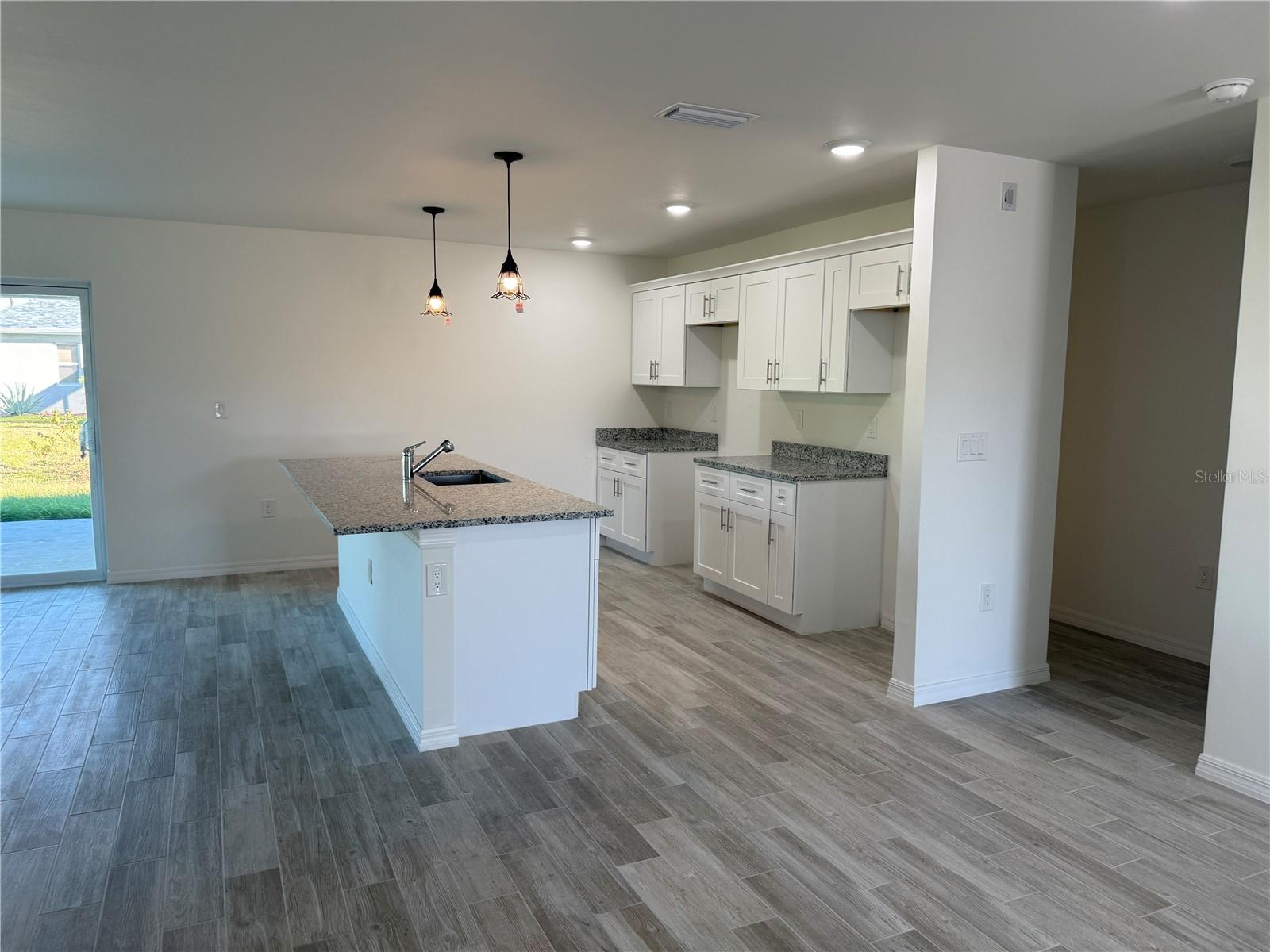 PORT CHARLOTTE SUB 51 - Residential Lease
