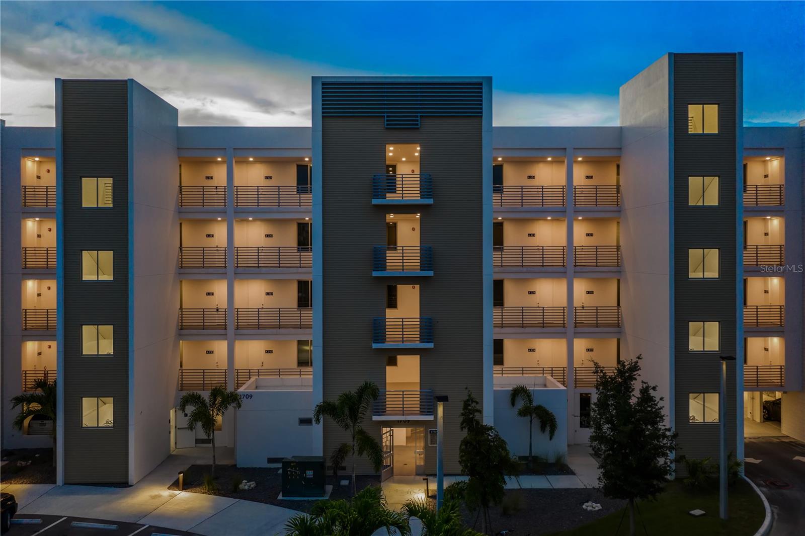THE STRAND - Residential Lease