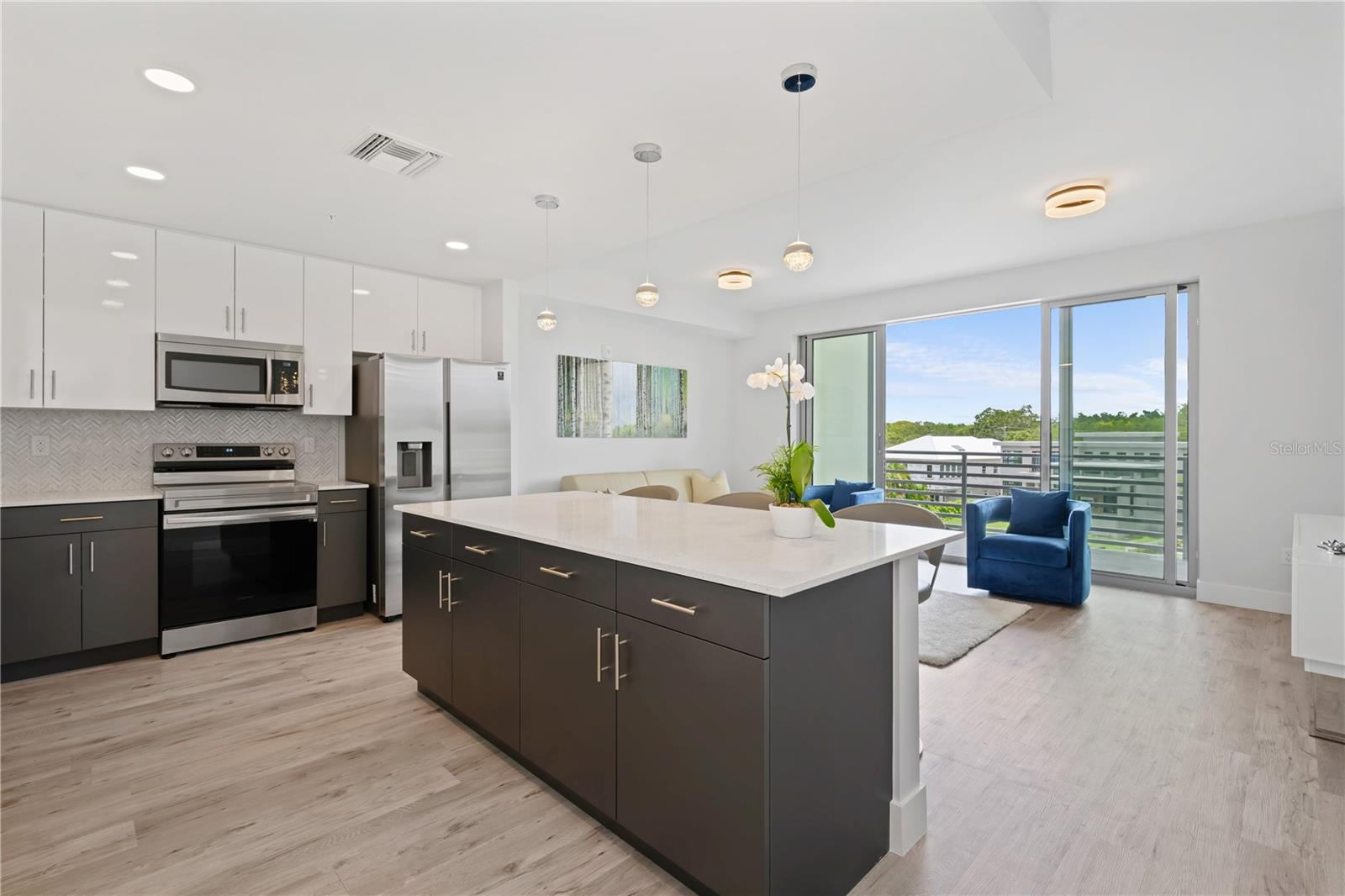 THE STRAND - Residential Lease