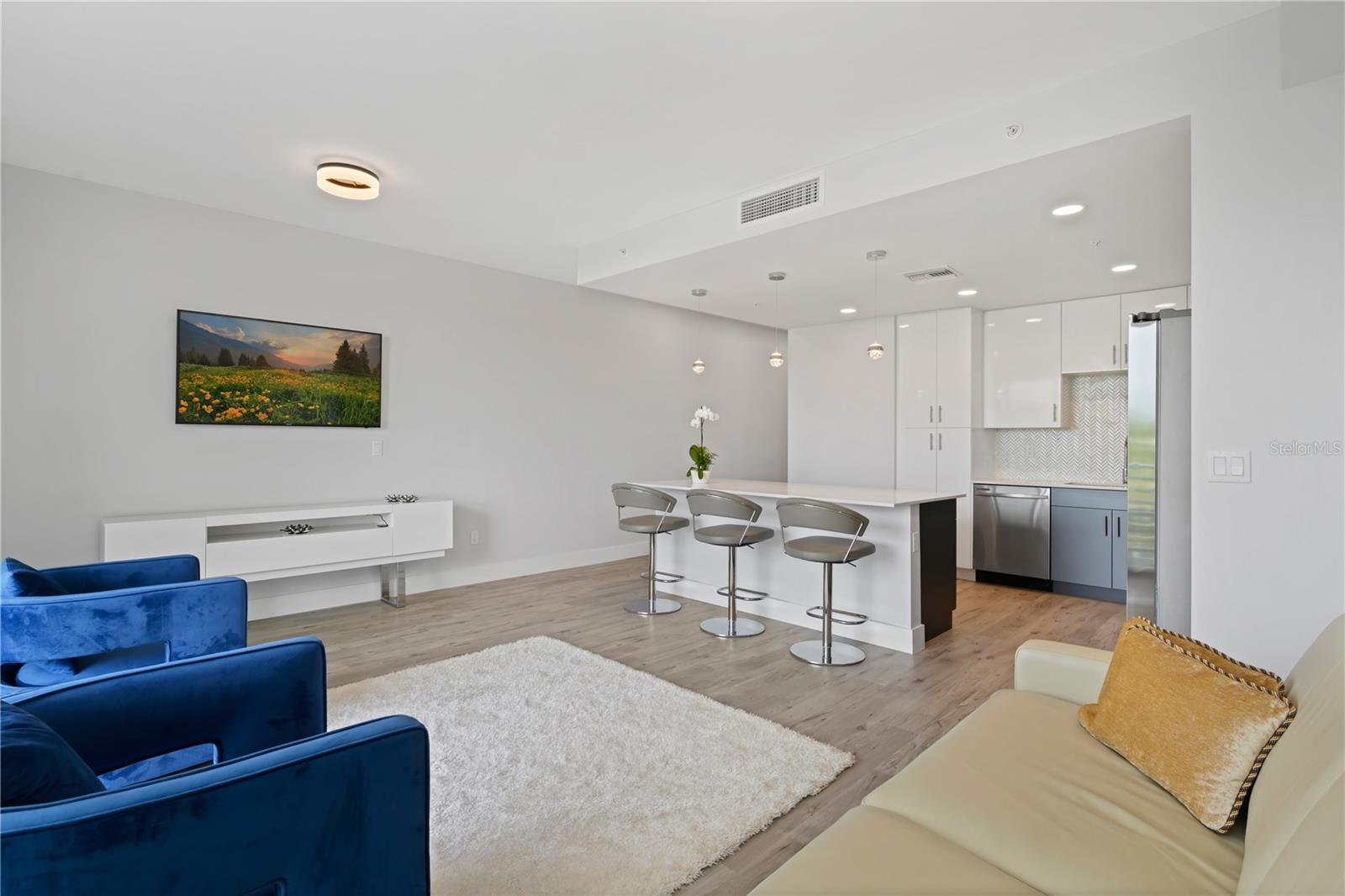 THE STRAND - Residential Lease